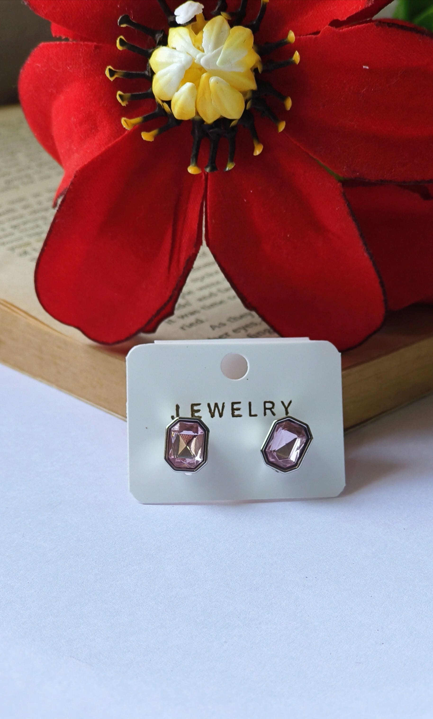Drop stone stud earring