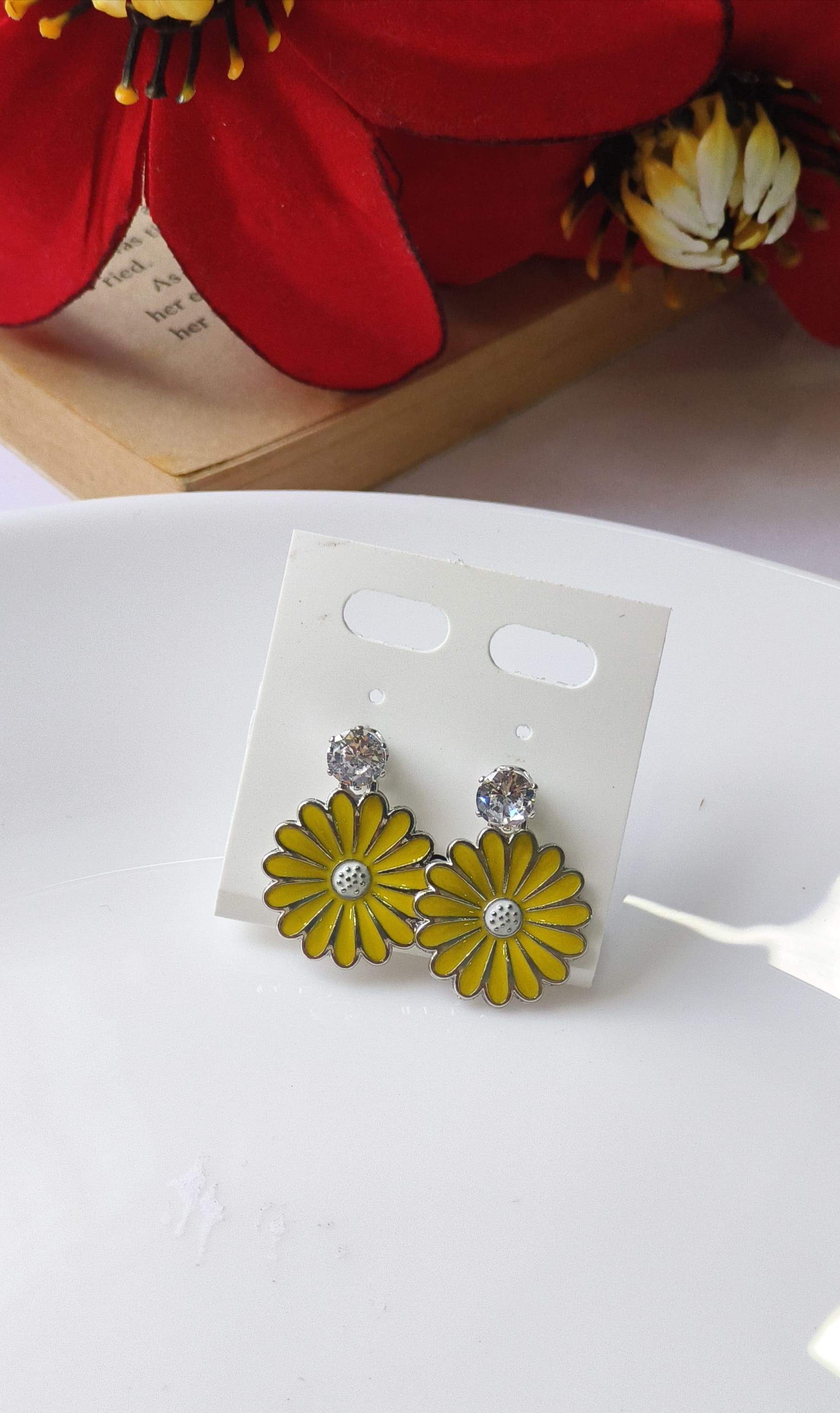 Daisy flower earring
