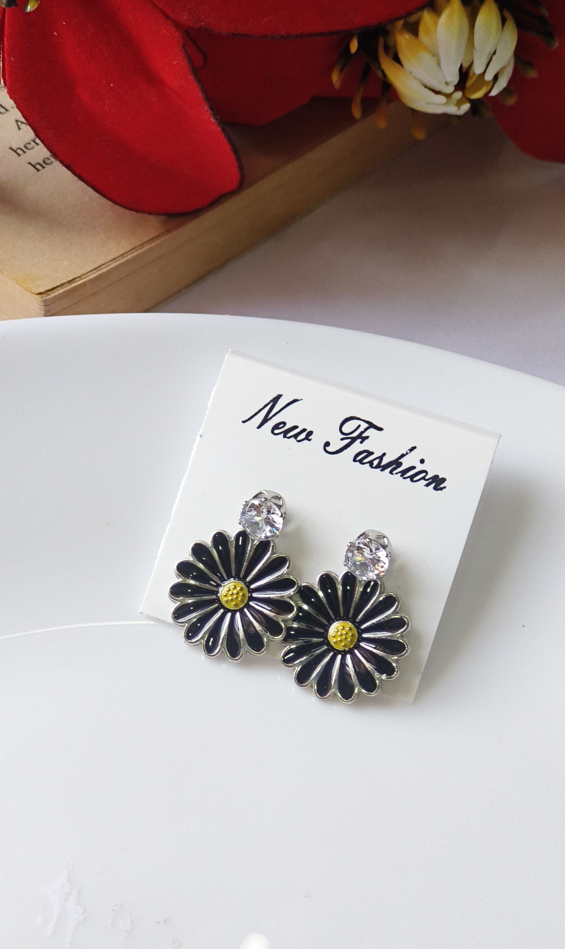 Daisy flower earring