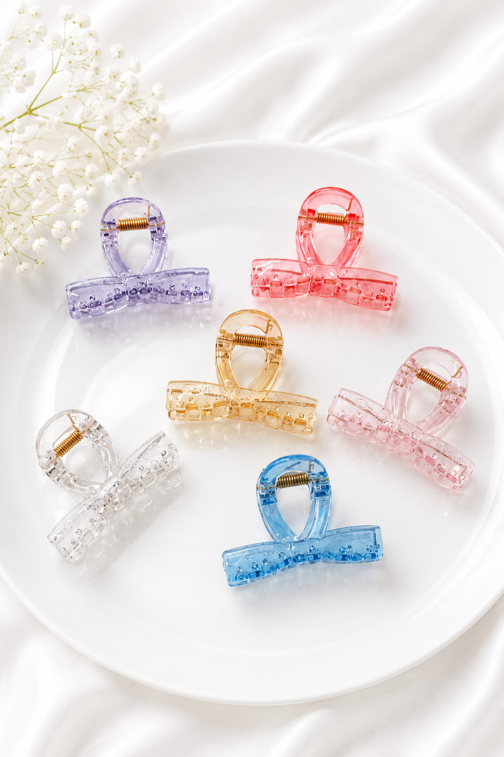 Glassy pattern bow design clip