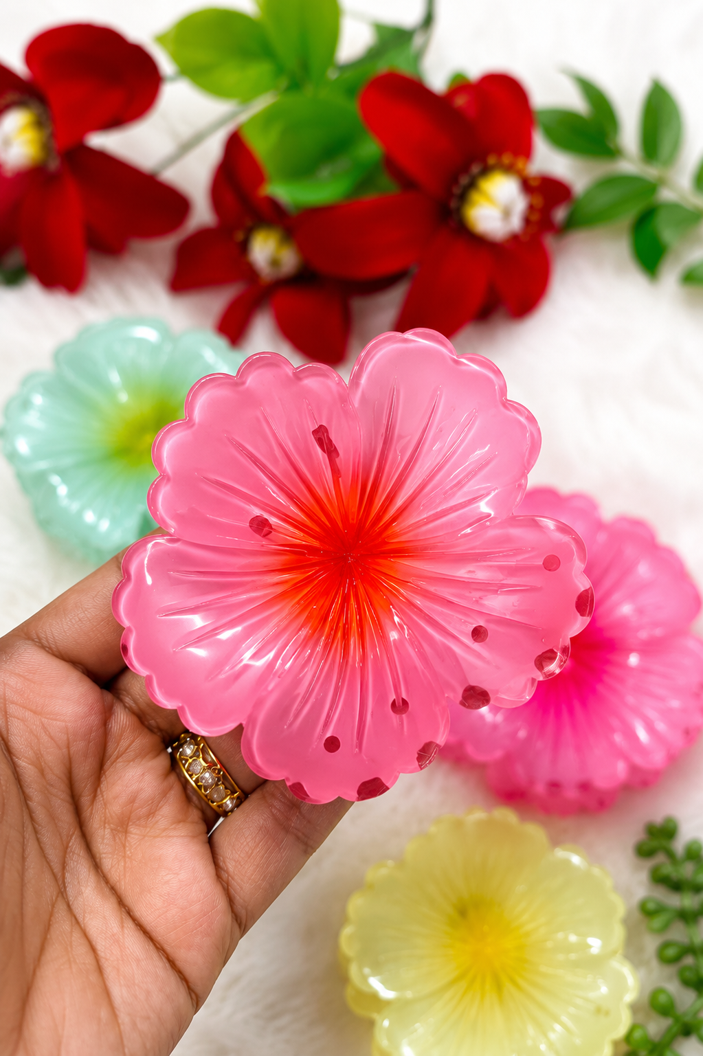 Glassy hibiscus claw clip