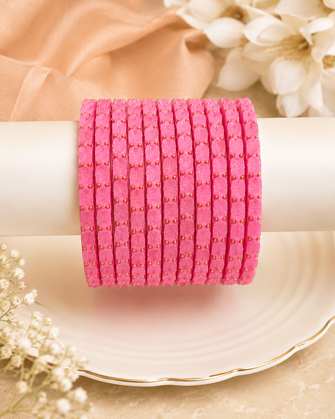 Leaf pattern bangles